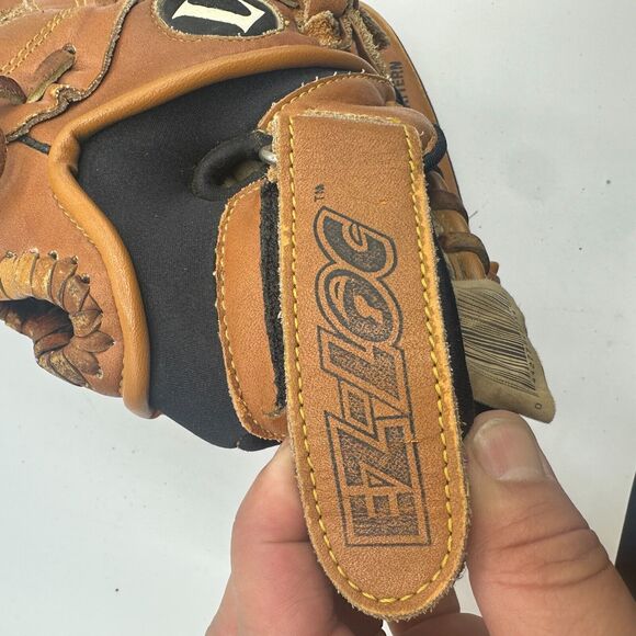 Louisville Slugger W125 12.5" Baseball Glove/Mitt - Right Handed / Pre-Owned - Picture 7 of 10